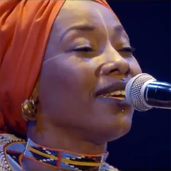Fatoumata Diawara - live @ Le Trianon
